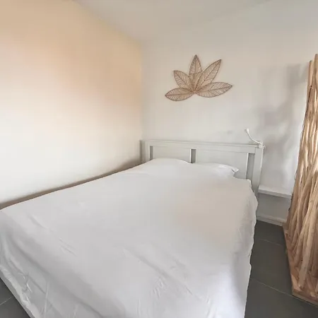 Sunset View , , Parking & Wifi 아파트 빌레쉬르메르